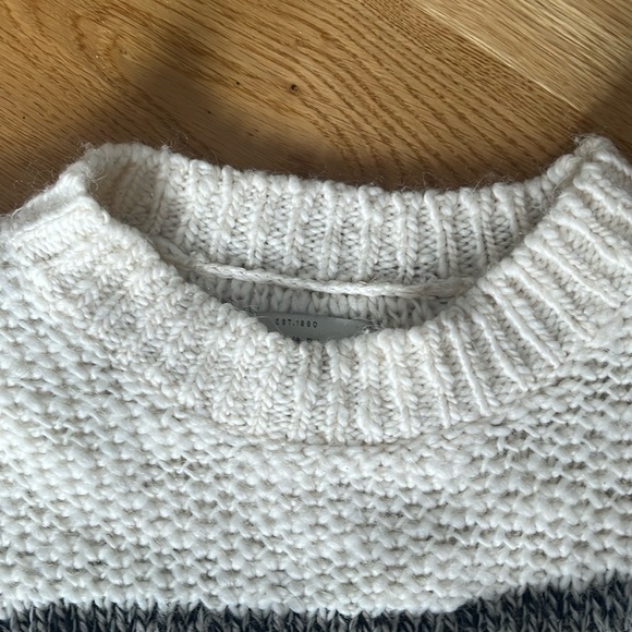 Lucky Brand Sweater - Picture 2 of 7